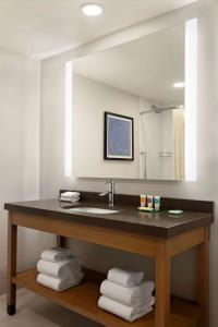Hyatt Place Tucson Central - 41