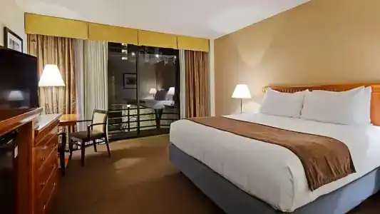 Best Western Plus Bayside Inn - 63