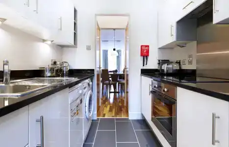 Cheval Harrington Court at South Kensington - 15