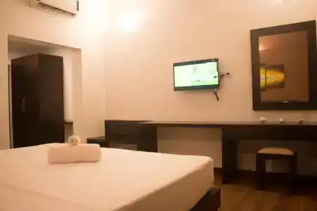 The Suite 262 - 70