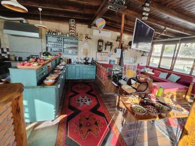 Vintage Cave House - 10