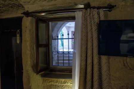 Caravanserai Cave - 134