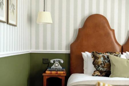 The Drayton Court - 135