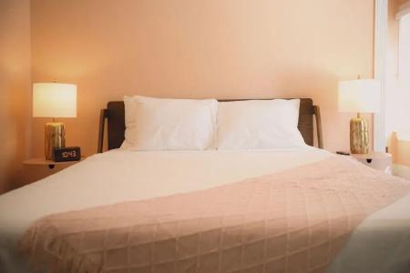 The Historic Peninsula Inn - 70