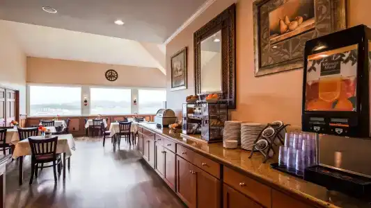 Best Western Pier Point Inn - 29