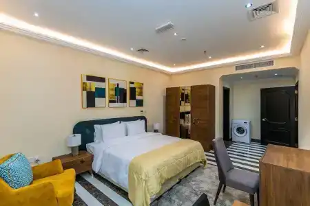 Royal Mirage - 15