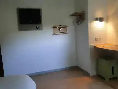 ibis Budget Caen Memorial - 3