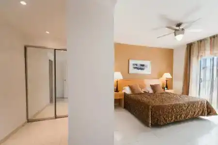 Hollywood Mirage - Excels & Resorts - 8