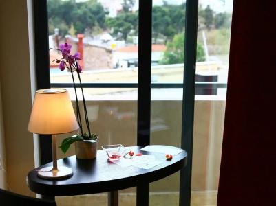 o&b Athens Boutique - 59