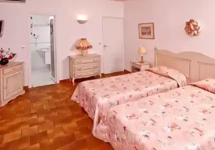 Hôtel Jas Neuf - 7