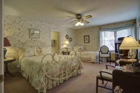 Blue Mountain Mist Country Inn - 38
