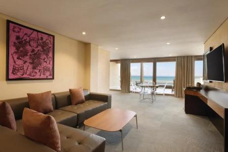 Ramada By Wyndham - 129