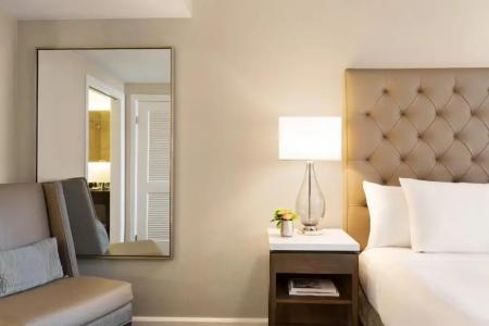 Hilton New Orleans / St. Charles Avenue - 48