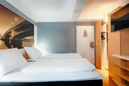 ibis Bonn - 50