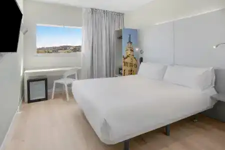 b&b Figueres - 26