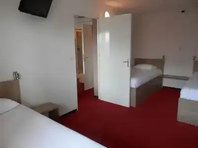L'Auberge Everde Tarbes-Ibos - 3