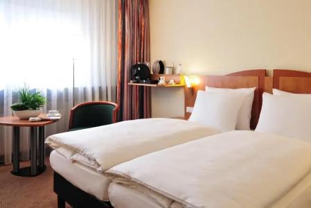Michel Braunschweig (ehem. Mercure Atrium) - 62