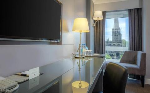 DoubleTree by Hilton Bristol City Centre - 59