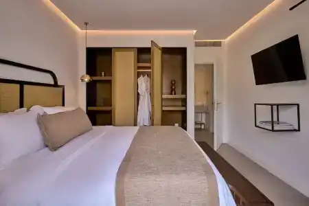 Alleys Boutique & Spa - 213
