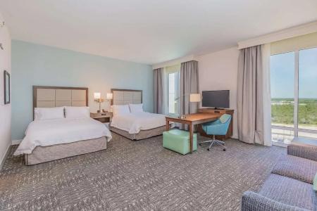 Hampton Inn & Suites Beach-Beachfront - 36