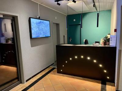 Merkur - West Station Lodge - 1