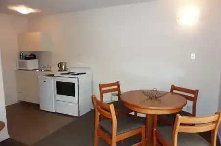 Colonial Inn - 48