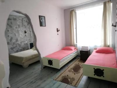 Apartin Alaverdi - 1
