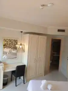 Neikos Mediterraneo Luxury Suites - 54