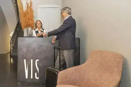 Vis Urban Suites & Spa - 10