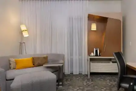 Courtyard by Marriott Savannah Airport - 26