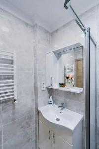 Atam Suites - 32