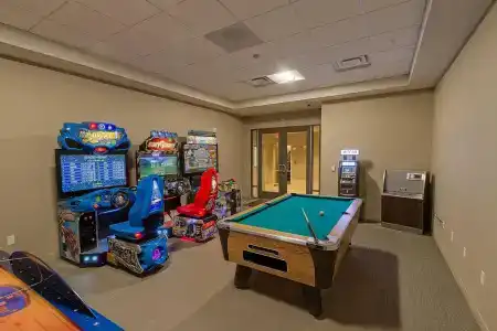 Courtyard by Marriott - 21