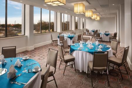 Crowne Plaza Dallas Market Center, An Ihg - 25