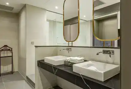 Le Sands Oceanfront Danang - 22