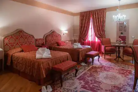 San Luca Palace - 4