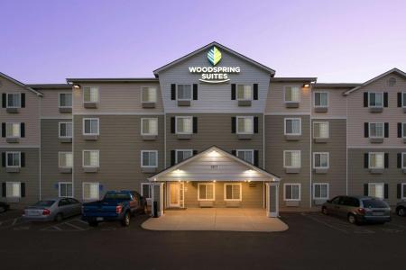 WoodSpring Suites - 4
