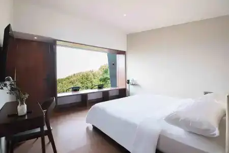 Premier Inn Dubai Ibn Battuta Mall - 4