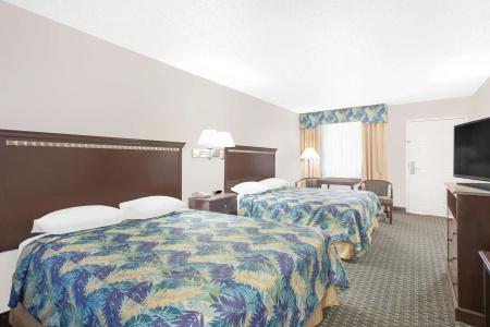 Super 8 by Wyndham - 5