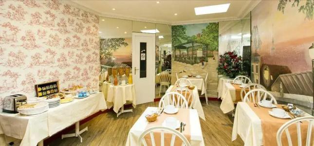 Regyn's Montmartre - 14