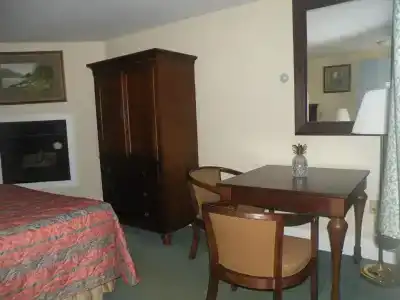 Yankee Clipper Inn - 26