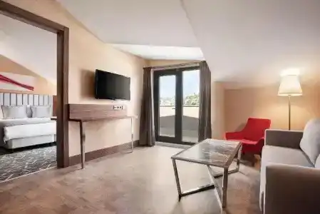 Ramada by Wyndham Istanbul Alibeykoy - 29