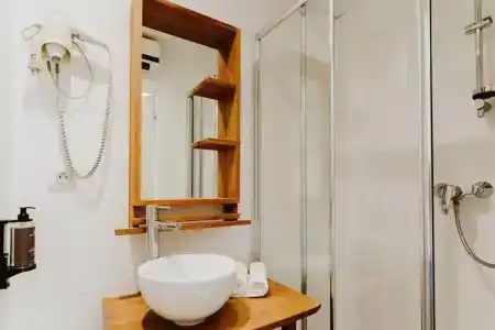 Hôtel Le Petit Castel - 37