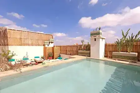 Riad Amya - 10