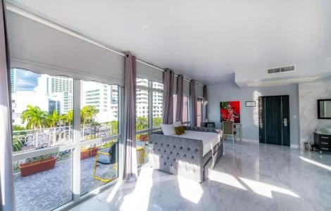 Secret Garden Miami Beach - 61