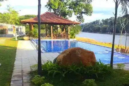 Serendip Stone and Bungalow - 10