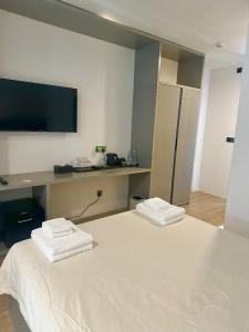 Avyanna Gulhi Beach - 81