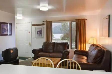 Harborview Inn - 5