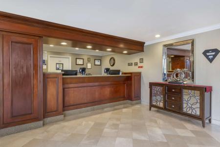 Best Western Plus Marina Shores - 2