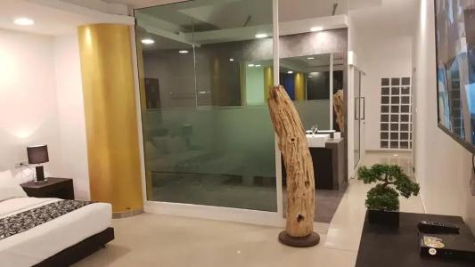 East Suites - 172