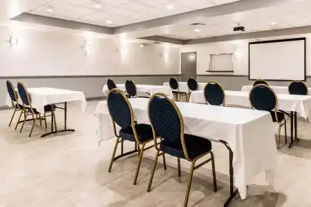 Rodeway Inn & Suites Fort Lauderdale Airport & Cruise Port - 22